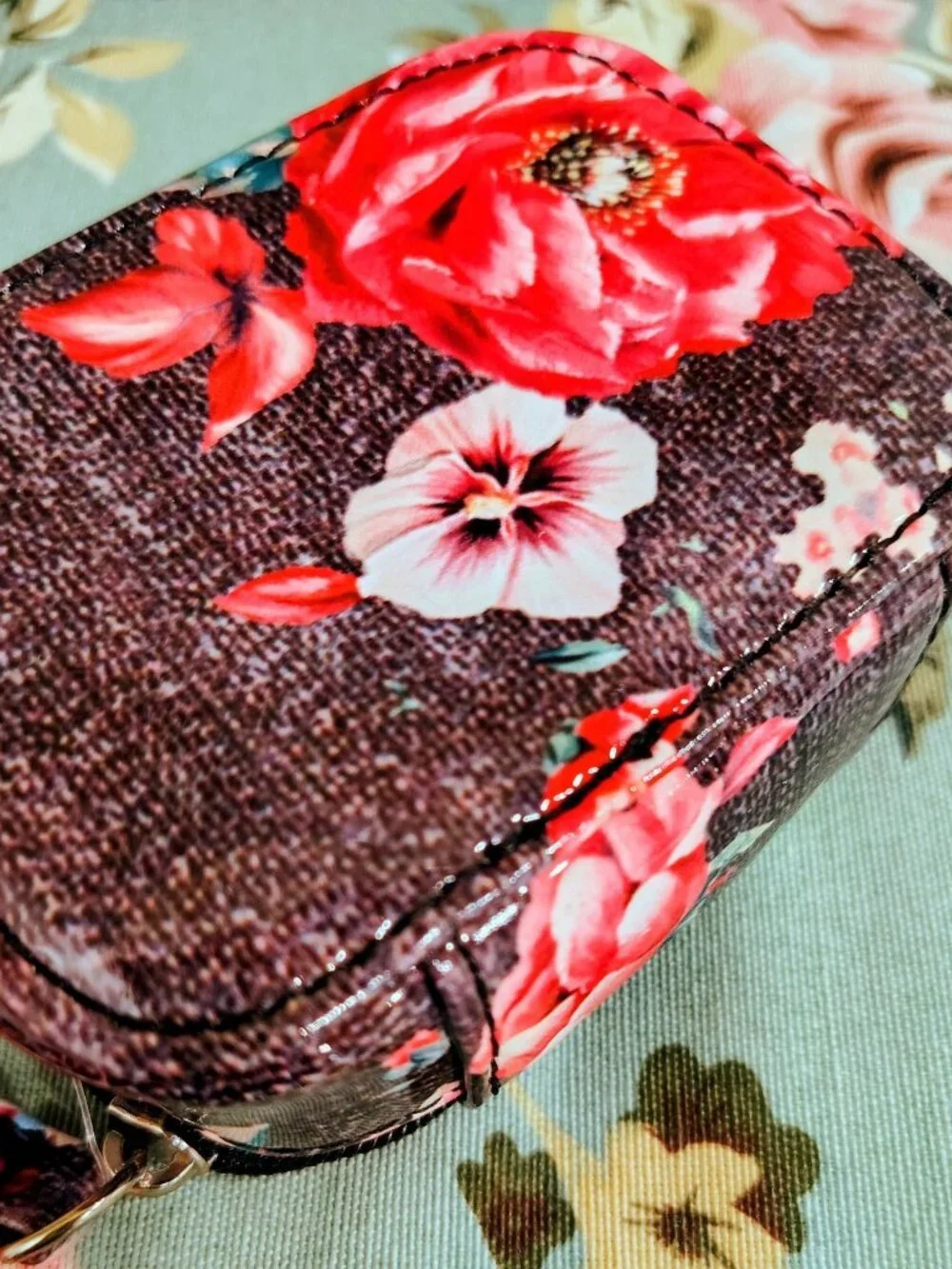 Kelly & Katie NWT Travel Pill Case Floral Zip